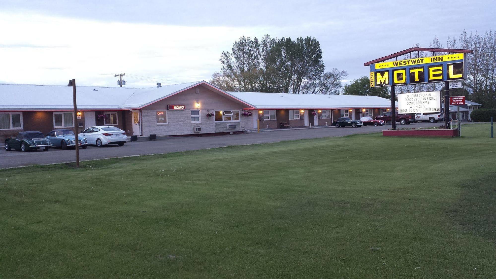 Westway Inn Motel Neepawa Екстериор снимка