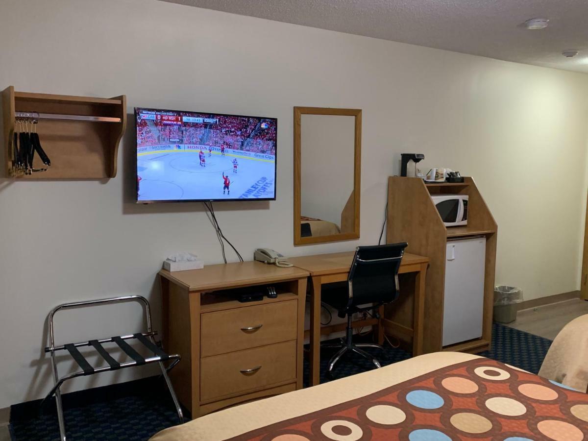 Westway Inn Motel Neepawa Екстериор снимка