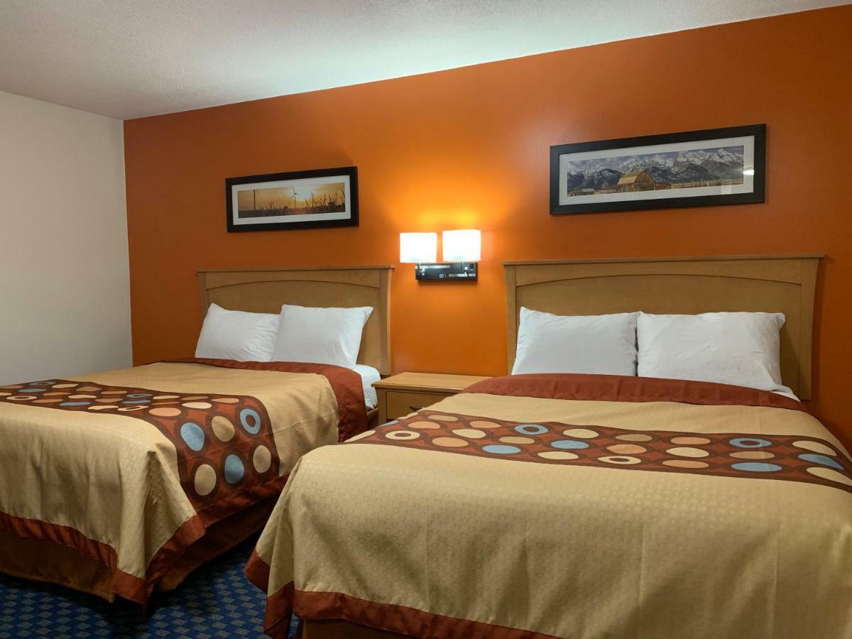 Westway Inn Motel Neepawa Екстериор снимка