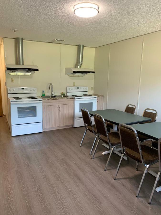 Westway Inn Motel Neepawa Екстериор снимка