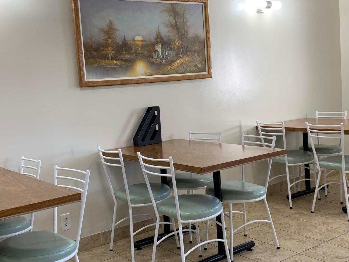 Westway Inn Motel Neepawa Екстериор снимка