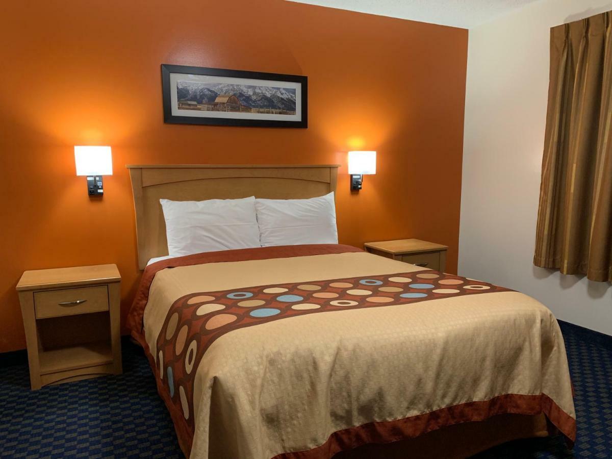 Westway Inn Motel Neepawa Екстериор снимка